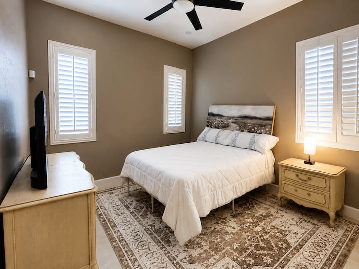 Private Casita | Kitchenette, W/d & Private Entry - Goodyear, AZ