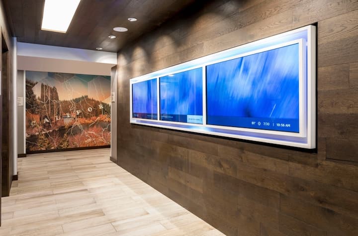 Stylish 3 Separate Hotel Suites W/ Breakfast - Truckee, CA