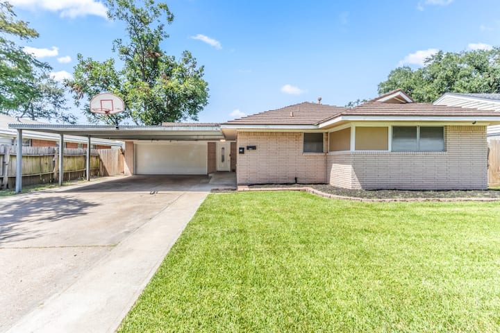 Eddy - Spacious 1,400 Sq Ft Home In Pasadena - Deer Park, TX