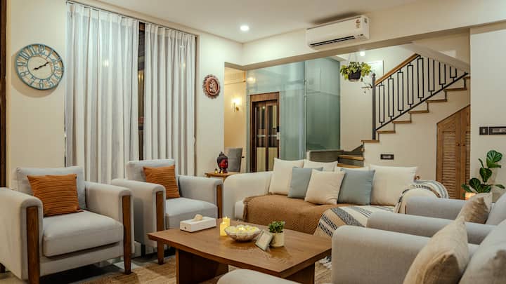 Living room image 1