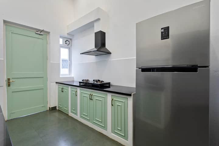 Full kitchen image 3