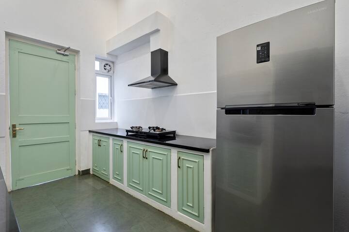 Full kitchen image 3