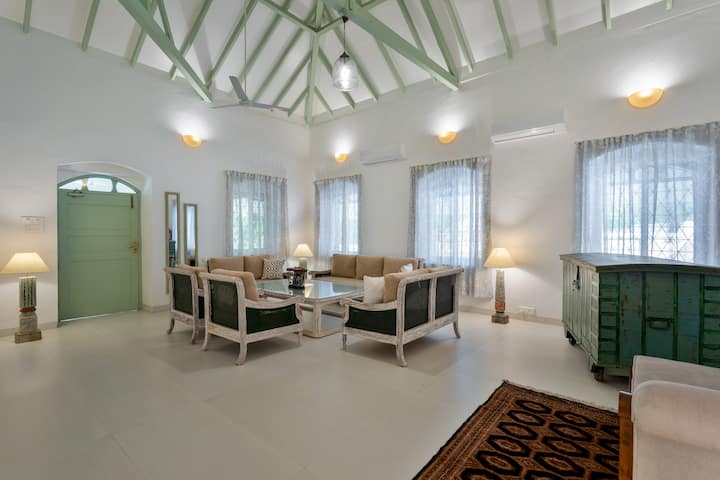 Living room image 1
