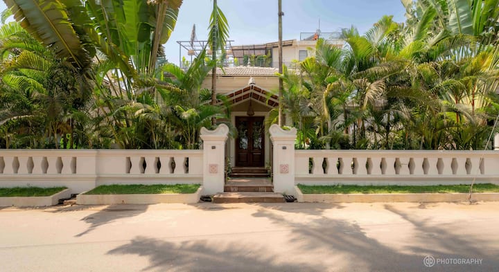 Love Story Arpora 1- 3bhk W/ Private Pool & Patio - Goa