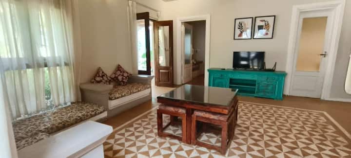 Living room image 3