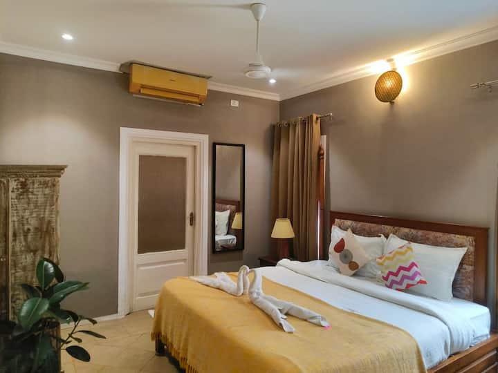 Bedroom 2 image 3