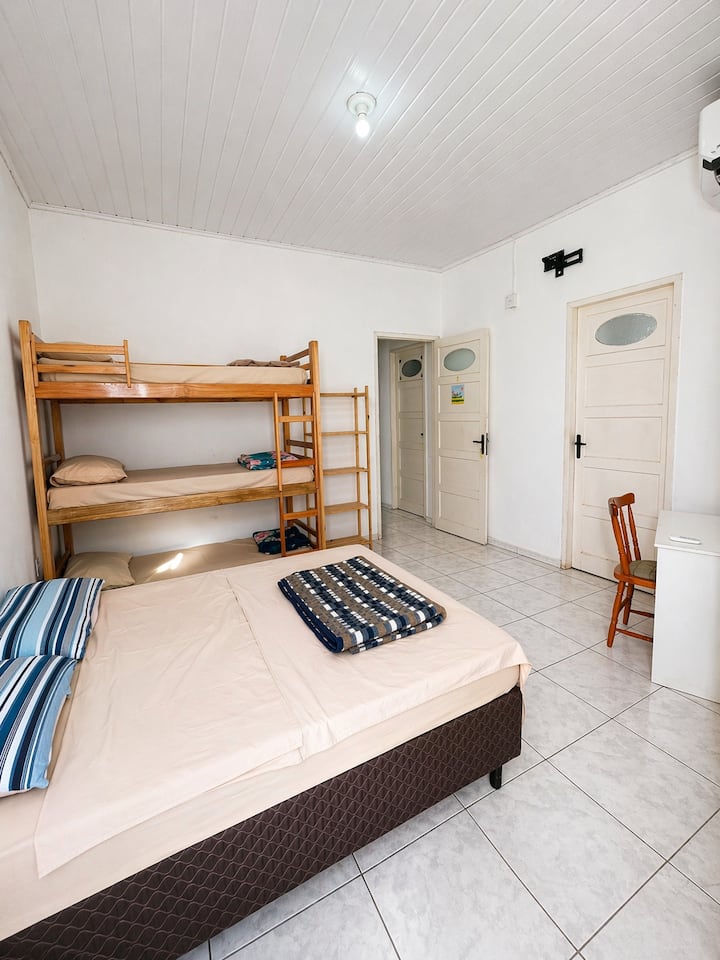 Casa Inteira Para Até 20 Pessoas, Central - Porto Alegre