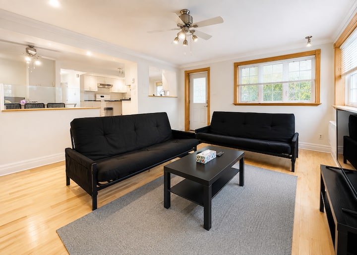Spacious 4 Bdrm, 20 Mins Dt/old Port, Free Parking - Brossard