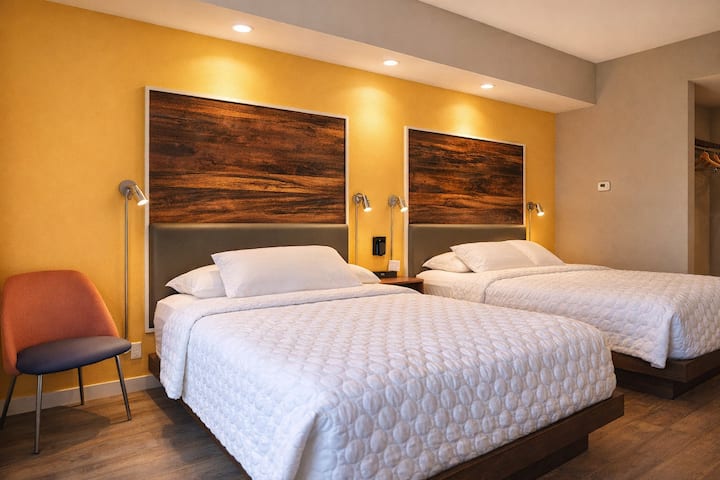 Three Rooms W/ Breakfast Near Pwm Airport, 2 Miles - Portland, ME