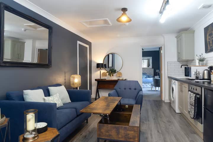 Long Stays | Flat 5 Willowbrook, Garden View - Nuneaton