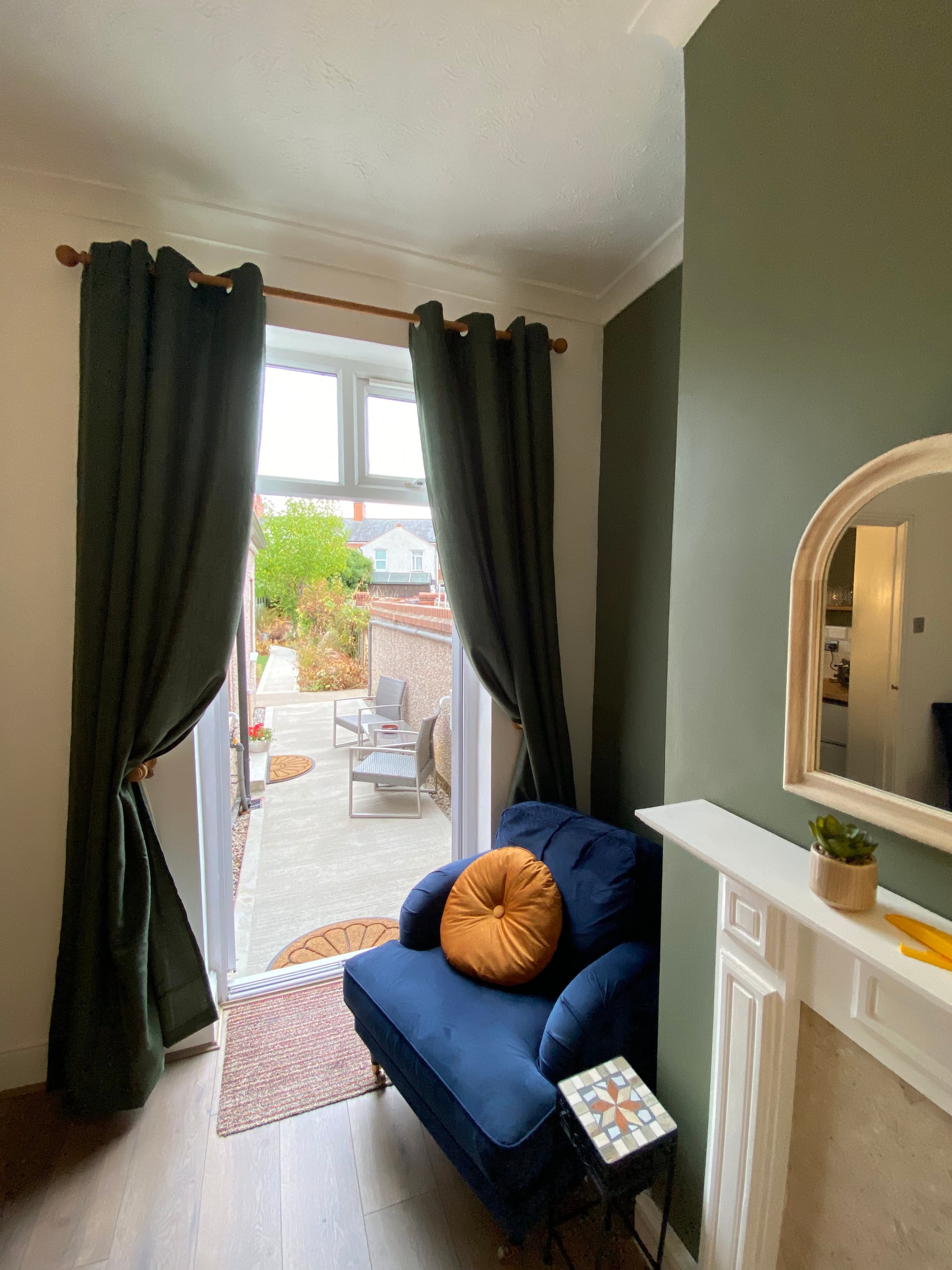 1. Modern 2‑Bed • Parking • FastWi‑Fi • WXM Centre