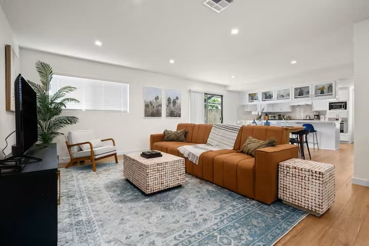 Gardena Hideaway - Gardena, CA