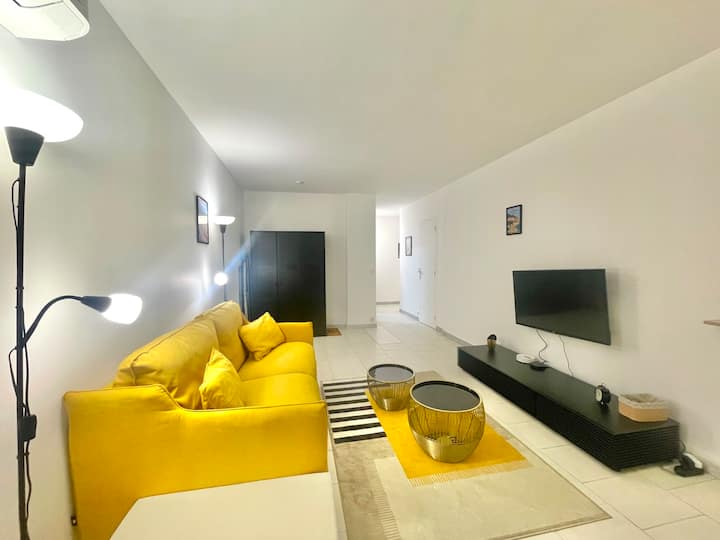 1 Pièce 32 M², Terrasse 26 M², Mer 250 M, Parking - Saint-Laurent-du-Var