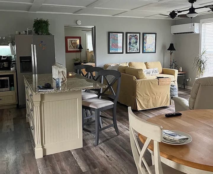 Cozy & Convenient Foley Retreat - Foley, AL