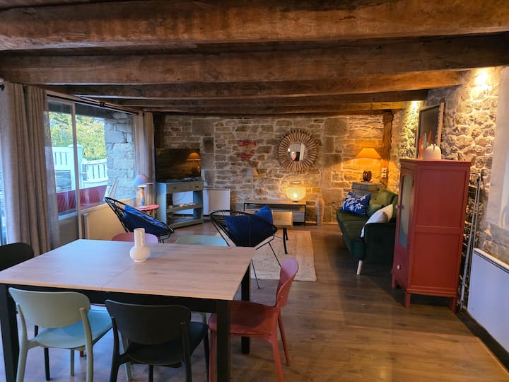Maison Indépendante Dans Ancien Corps De Ferme - Trégunc