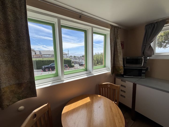 Sunset Studio, Best Walkable Location In Arcata - Arcata, CA