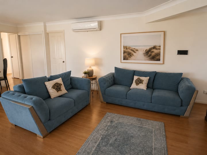 Spacious & Elegant 4 Bedroom House | Big Backyard - Coochiemudlo Island
