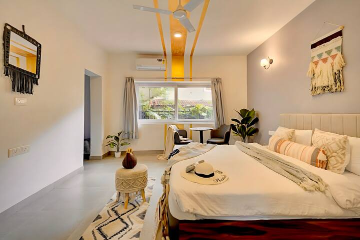 Bedroom 1 image 4