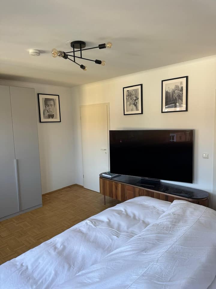 Upscale Studio In Düsseldorf Zoo/grafenberg - Düsseldorf