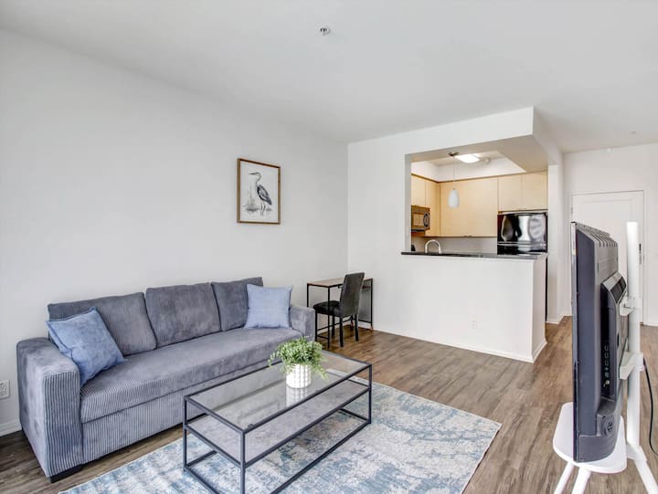 Prime Location Great 1bd + Tons Of Amenities - Los Angeles, CA