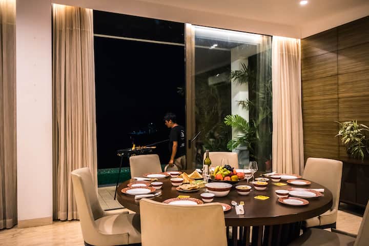 Dining area image 3