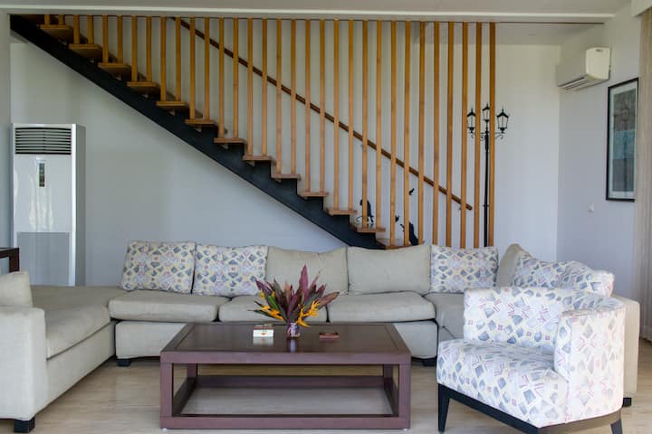 Living room image 4