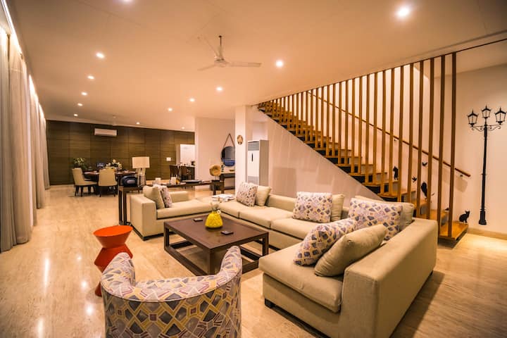Living room image 3