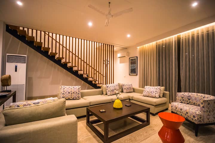 Living room image 1