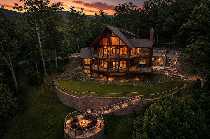 Epic Mtn Views  Hot Tub  Fire Pit  Sleeps 13 - Mineral Bluff, GA