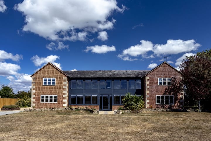 Finest Retreats - The Farmhouse At Rusty Lane Farm - Melksham