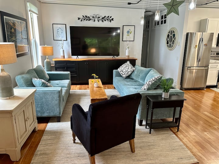 Movie & River Houses | 2 Kings | 2 Mi To Colgate - Hamilton, NY