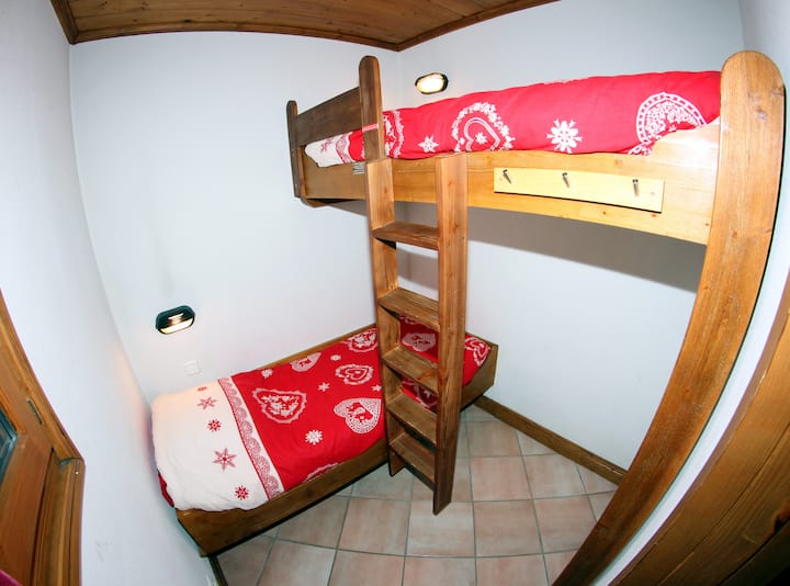Dhomë gjumi 2