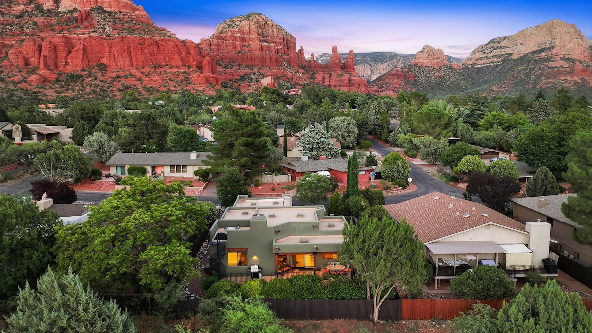 Bell Rock Beauty: Rooftop Deck + Luxury - Houses for Rent in Sedona ...