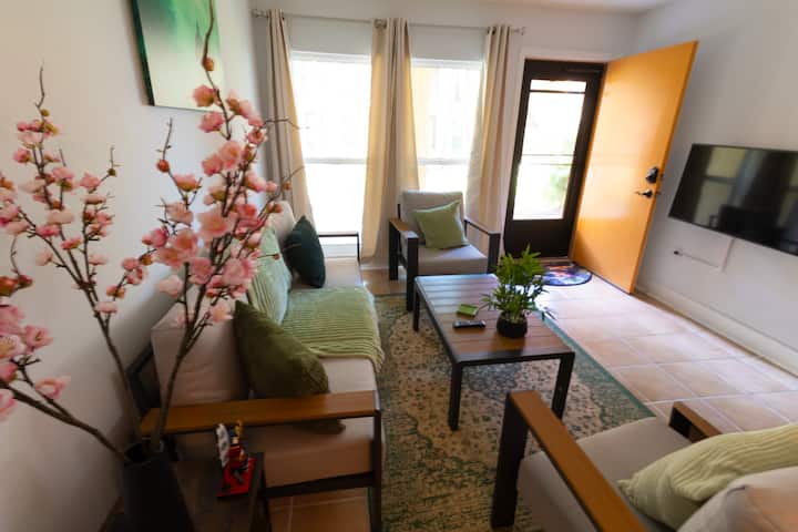 St Pete Beach Waterfront Condo | Pool + Dock - St. Pete Beach, FL