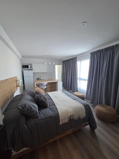 Warm and bright studio apartment | Palermo Queens