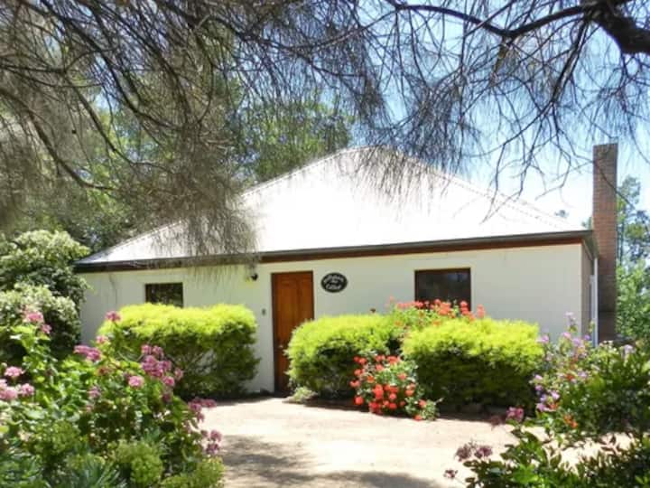 Hollyhock Cottage (1bedroom) - Swansea