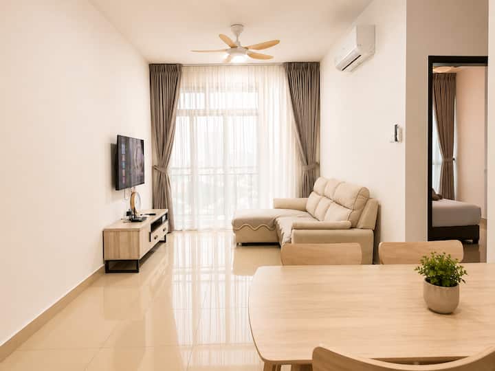 Trellis B10, 2-4 Pax 2 Bedroom, 5 Min Ciq, Netflix - Johor Bahru