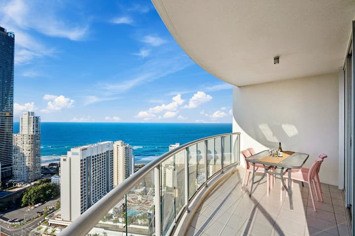 Chevron Renaissance - 2 Bedroom Ocean View - Qstay - Surfers Paradise