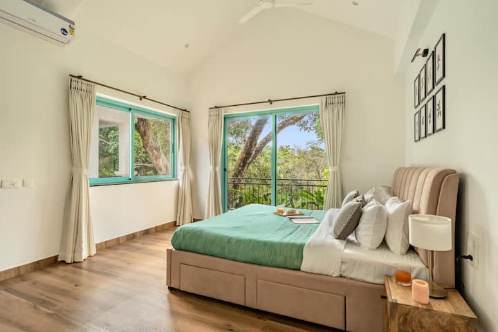 Bedroom 1 image 2