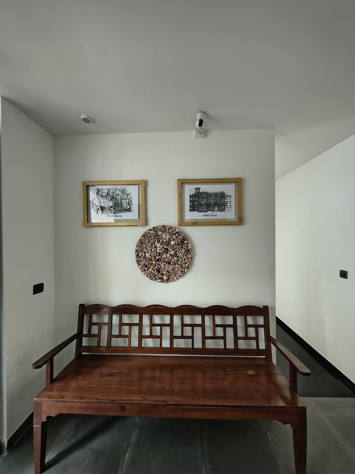Living room image 3