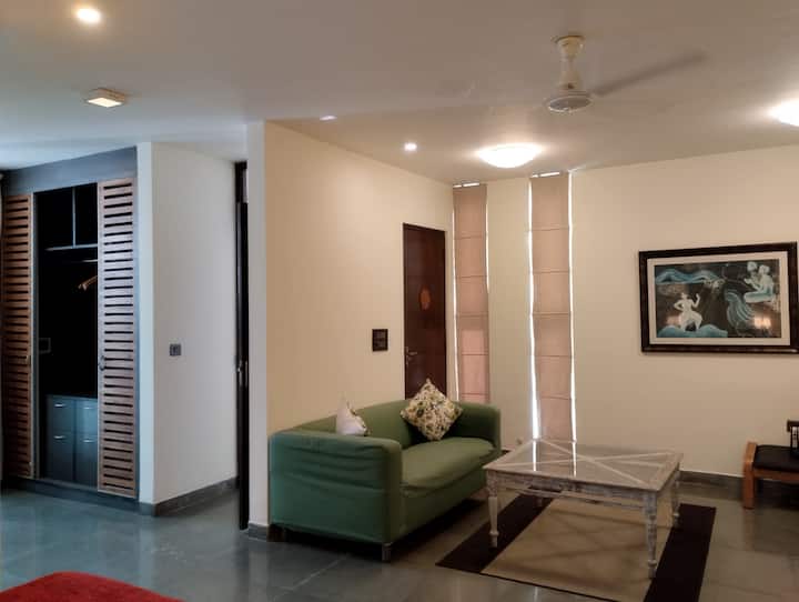 Living room image 2