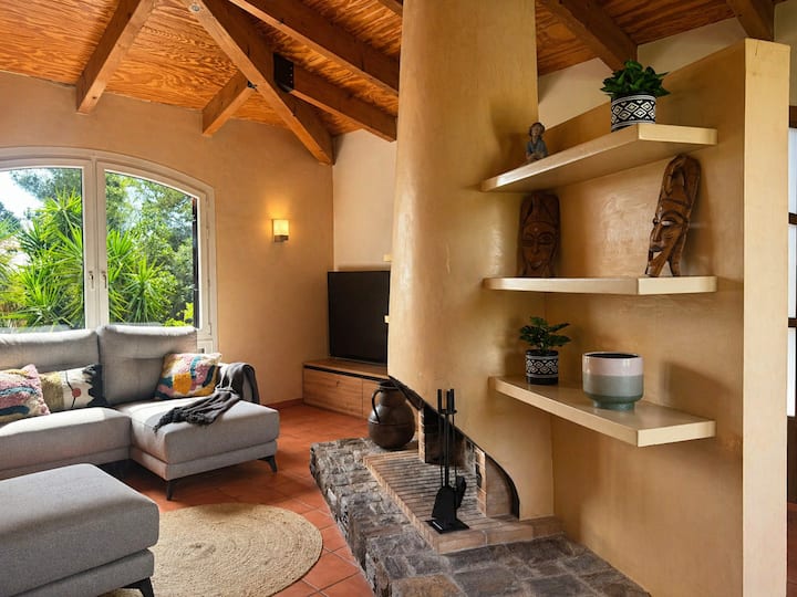 Casa De Les Oliveres - Villanueva y Geltrú