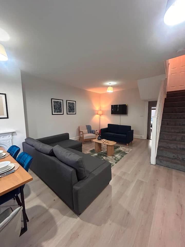 #168 Stunning 5-bed House In Leytonstone/sleeps 10 - Ilford