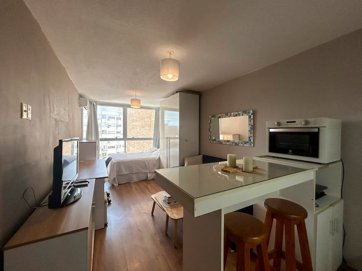 A 400mts De Parque Batlle - Moderno Loft En Piso 8 - Montevideo