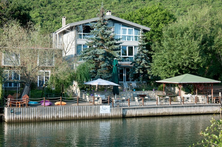 Jakuzili Ve ŞöMineli Nehir Manzaralı Oda - Ağva Merkez