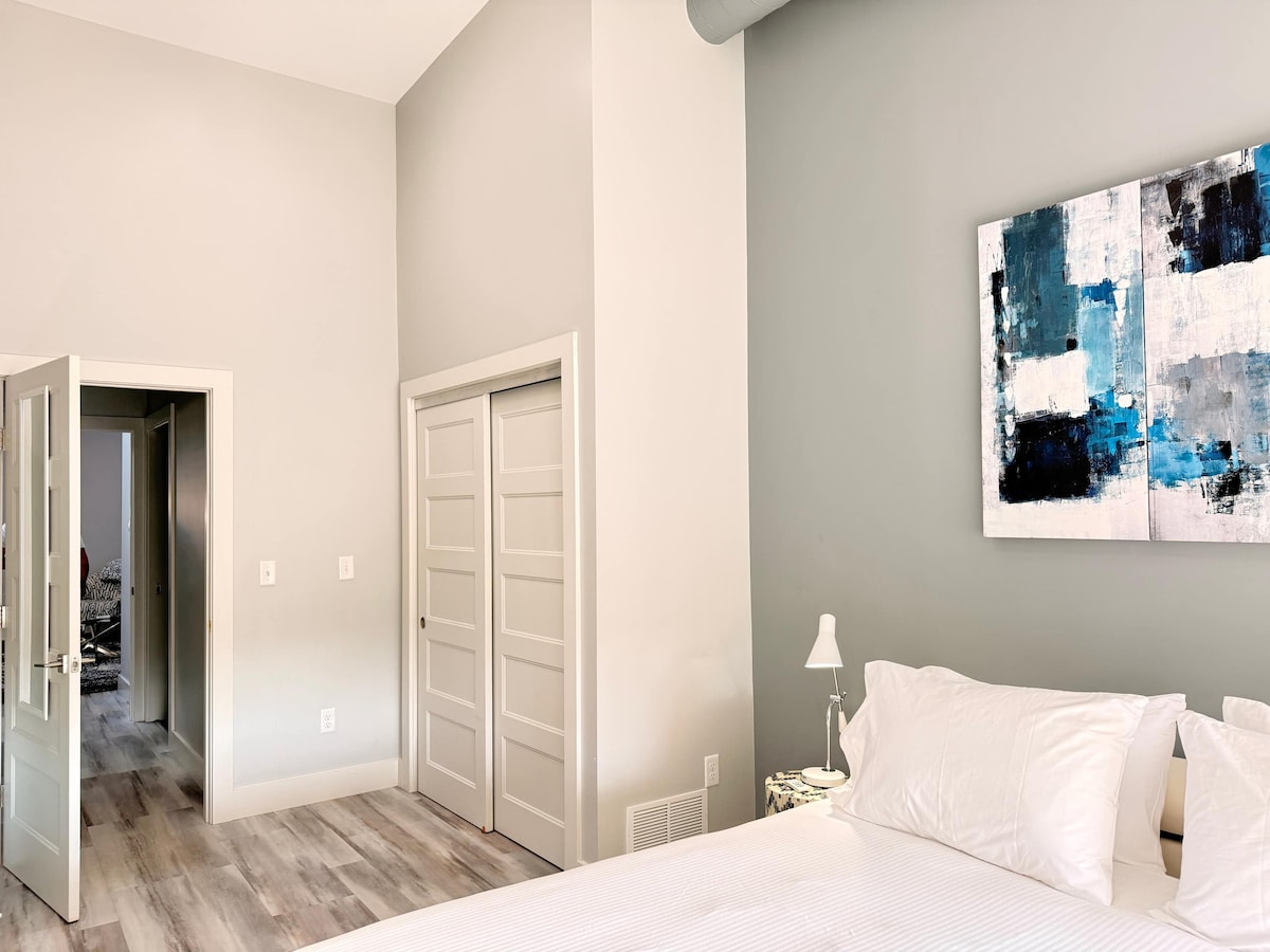 Downtown Apt