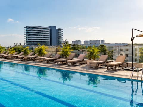 Loft 11th Floor • Ocean View • Pool & Spa