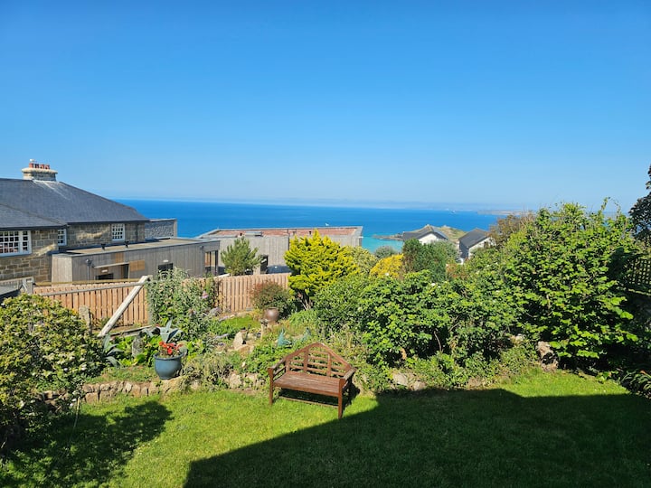 Pet Friendly On A Quiet Country Lane With Parking - St Ives