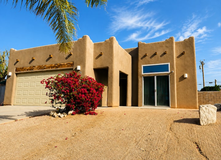 Mountain Views Mineral Spa + Heated Pool By Desert - Desert Hot Springs, CA