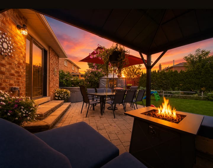 Hottub/wonderland 7 Min/walk To Train/dt To 30 Min - Vaughan